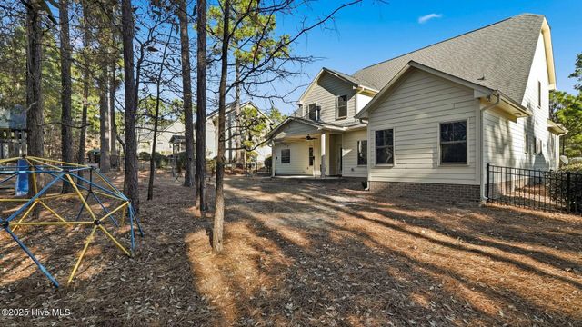 150 Wiregrass Lane, Southern Pines, NC 28387