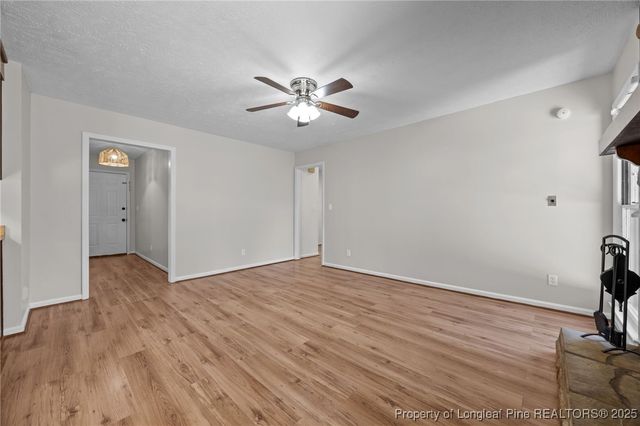 911 Axis Circle, Hope Mills, NC 28348