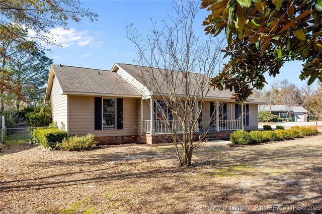 911 Axis Circle, Hope Mills, NC 28348