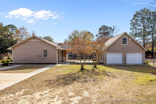 911 Axis Circle, Hope Mills, NC 28348