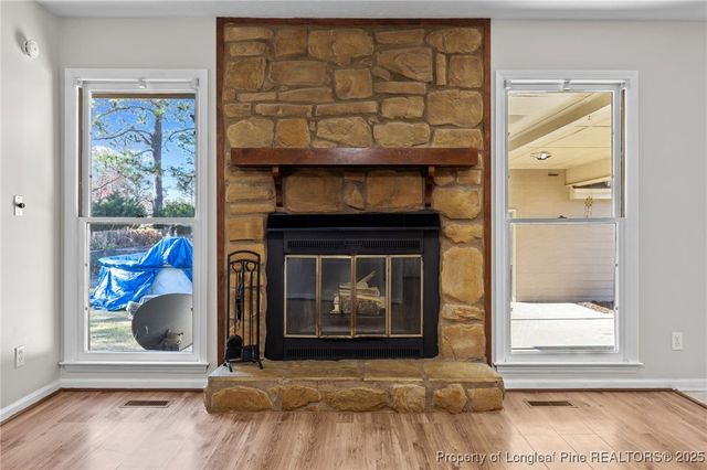 911 Axis Circle, Hope Mills, NC 28348