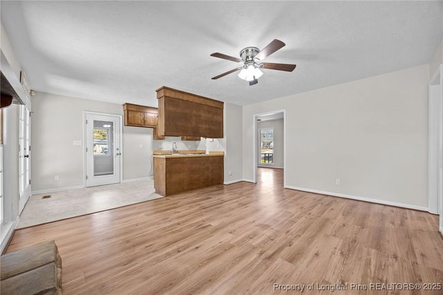 911 Axis Circle, Hope Mills, NC 28348