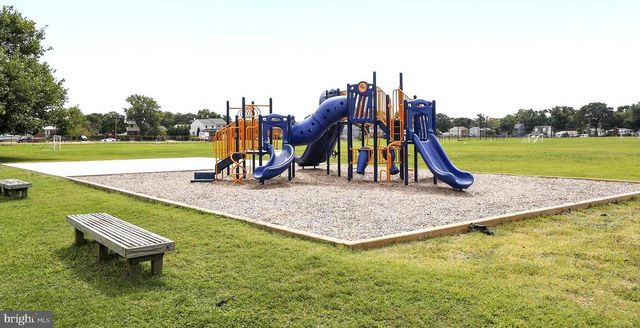 8537 CREEK RD, Pasadena, MD 21122