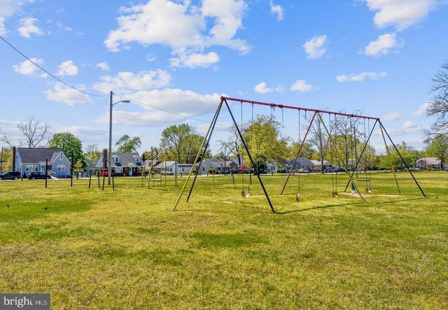 8537 CREEK RD, Pasadena, MD 21122