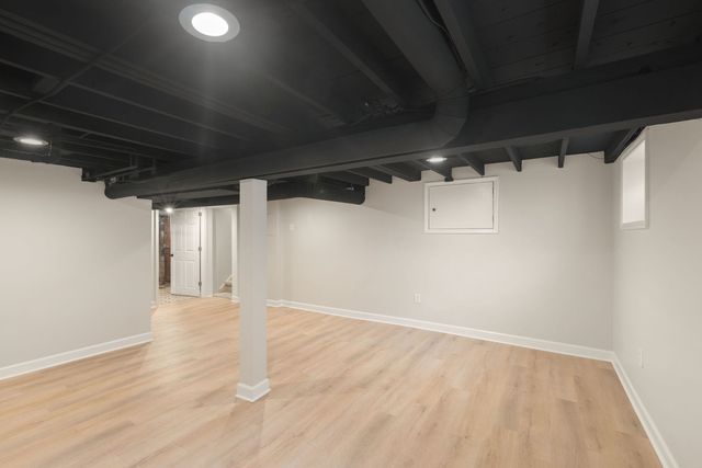 110 E 56th Street, Westmont, IL 60559