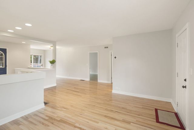 110 E 56th Street, Westmont, IL 60559