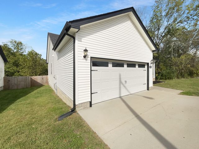 2988 Gibbs Ln, Clarksville, TN 37040