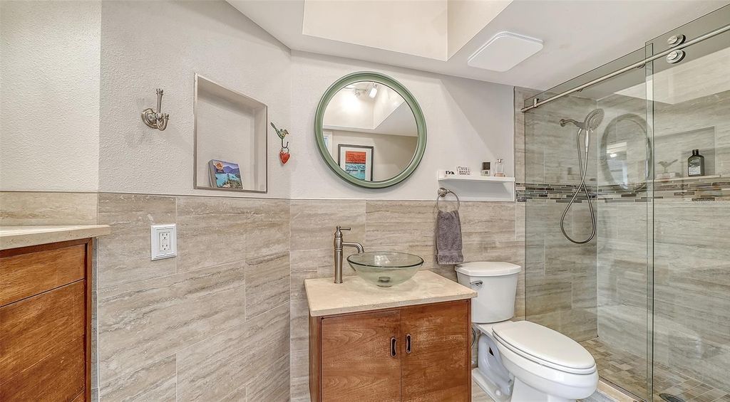 Image 11 of property listing at 4396 WOODMANS CHART 146, Sarasota, FL 34235