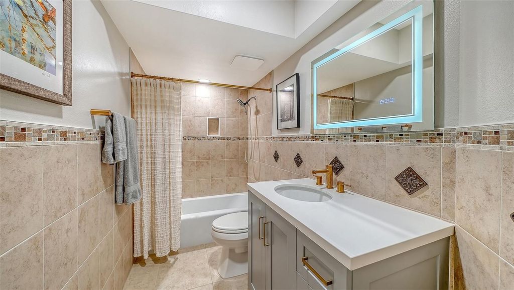 Image 14 of property listing at 4396 WOODMANS CHART 146, Sarasota, FL 34235