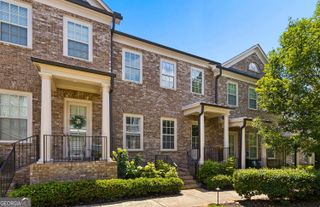 7012 Seneca Court, Roswell, GA 30076