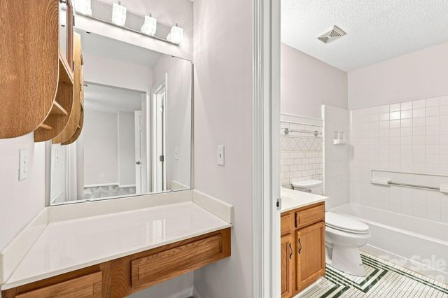 3274 Summercroft Lane, Charlotte, NC 28269