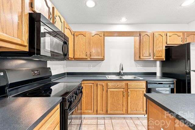 3274 Summercroft Lane, Charlotte, NC 28269