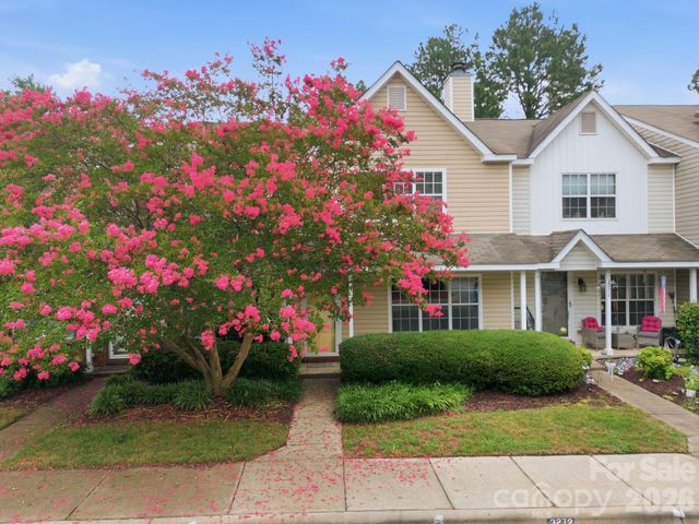3274 Summercroft Lane, Charlotte, NC 28269