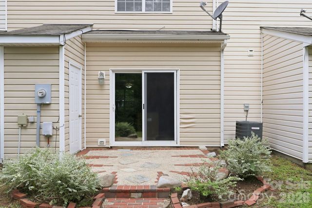 3274 Summercroft Lane, Charlotte, NC 28269