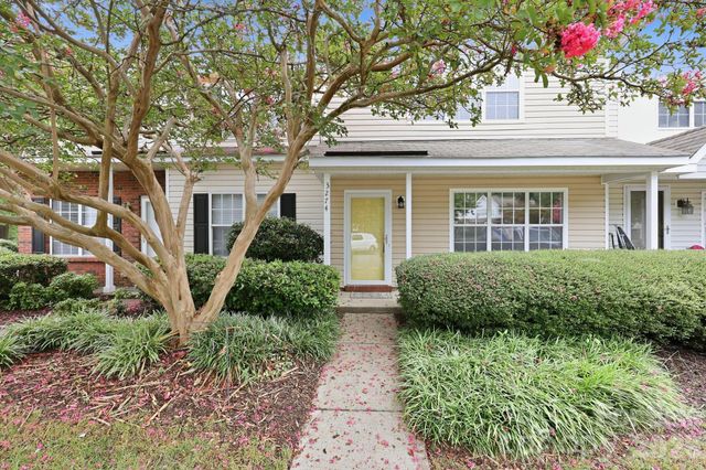 3274 Summercroft Lane, Charlotte, NC 28269