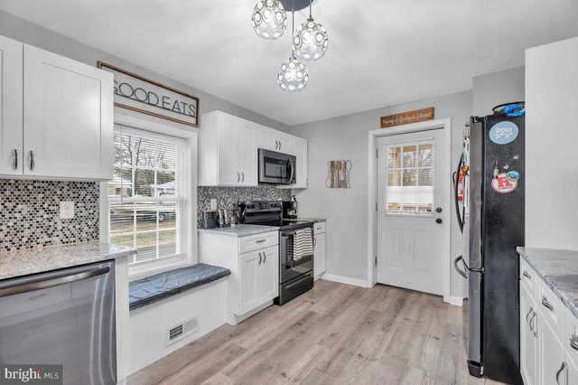 419 RADIX RD, Williamstown, NJ 08094