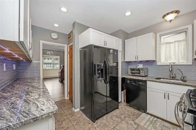 59 Vernon Avenue, Rockville Centre, NY 11570
