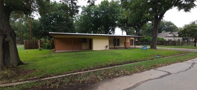 104 Elm Drive, Terrell, TX 75160