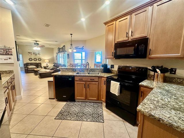 2693 PATRICIAN CIRCLE, Kissimmee, FL 34746