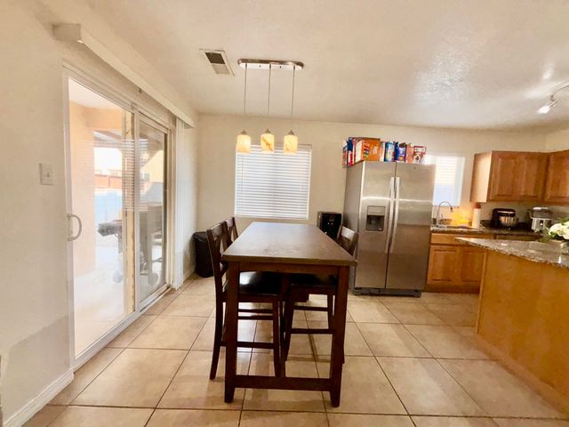 651 Little Wings Loop SW, Los Lunas, NM 87031