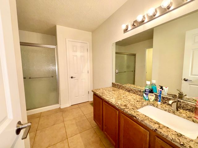 651 Little Wings Loop SW, Los Lunas, NM 87031