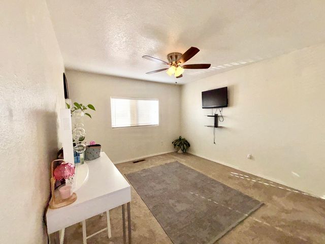 651 Little Wings Loop SW, Los Lunas, NM 87031