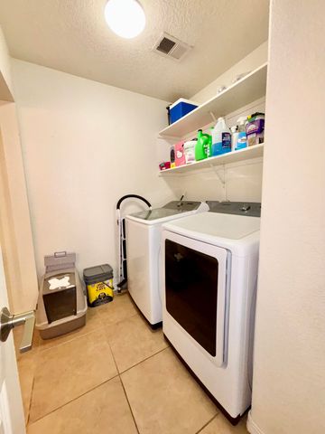 651 Little Wings Loop SW, Los Lunas, NM 87031