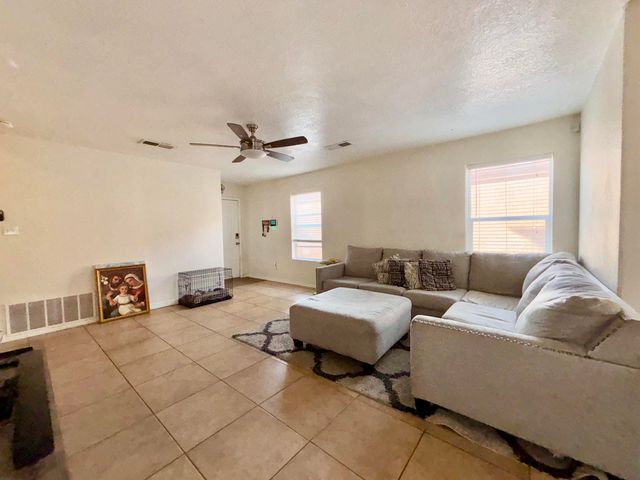 651 Little Wings Loop SW, Los Lunas, NM 87031