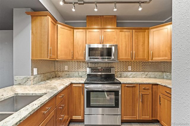 2880 S Locust Street 709N, Denver, CO 80222