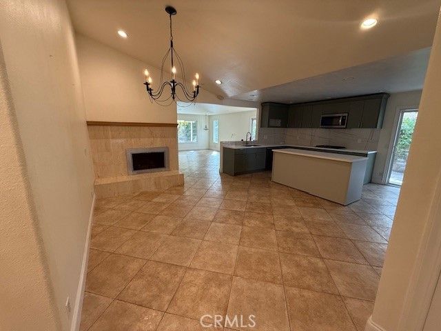 6105 Stonehurst plaza, Yorba Linda, CA 92886