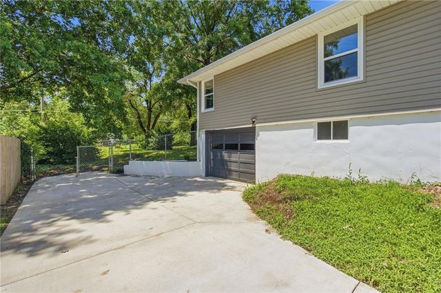 6012 Goodman Street, Merriam, KS 66202