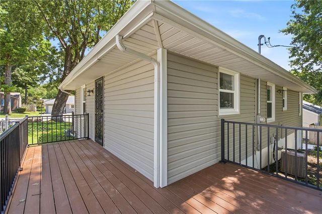 6012 Goodman Street, Merriam, KS 66202