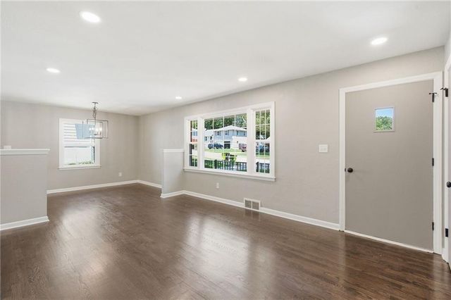 6012 Goodman Street, Merriam, KS 66202