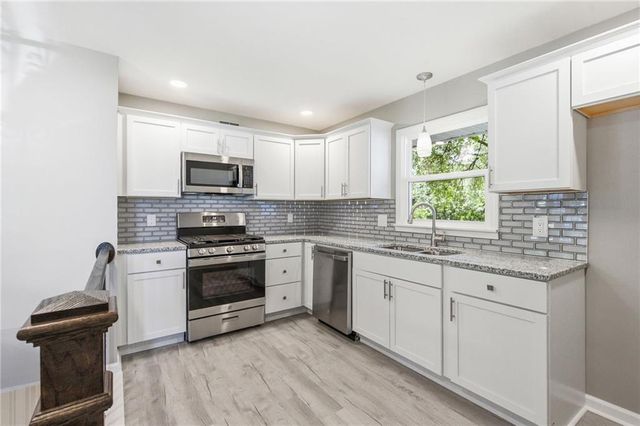 6012 Goodman Street, Merriam, KS 66202