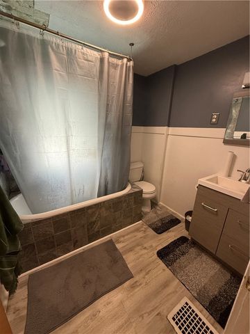 908 Hazen St, New Castle, PA 16105