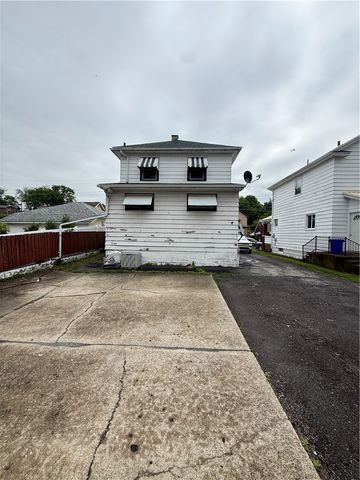 908 Hazen St, New Castle, PA 16105