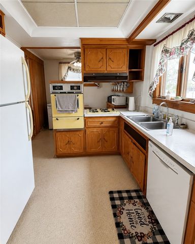 908 Hazen St, New Castle, PA 16105