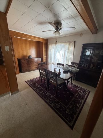 908 Hazen St, New Castle, PA 16105