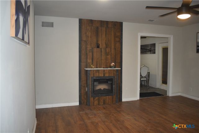 305 Goodnight Drive, Killeen, TX 76541