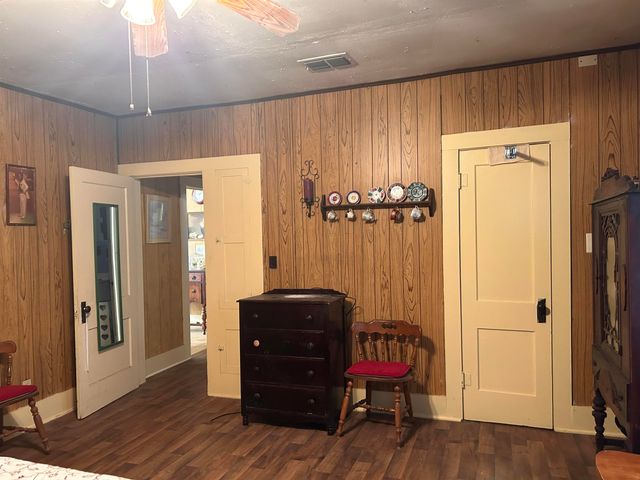 234 S Harrison, Longview, TX 75601