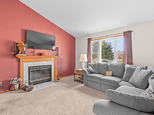 372 Radcliff Drive, Valparaiso, IN 46383