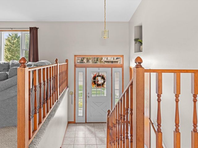 372 Radcliff Drive, Valparaiso, IN 46383