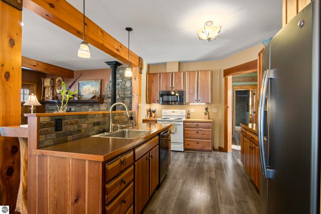 1396 NE Westwood Road, Mancelona, MI 49659