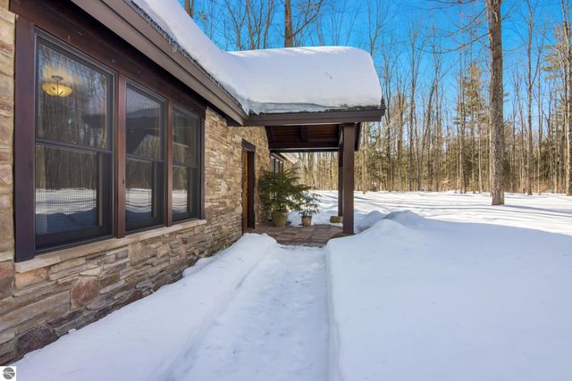 1396 NE Westwood Road, Mancelona, MI 49659