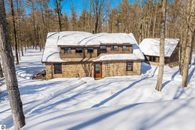 1396 NE Westwood Road, Mancelona, MI 49659