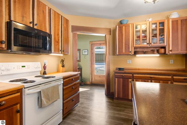 1396 NE Westwood Road, Mancelona, MI 49659