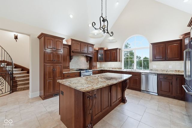 1646 E 600 N, Whiteland, IN 46184