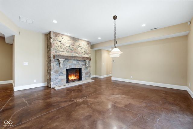 1646 E 600 N, Whiteland, IN 46184