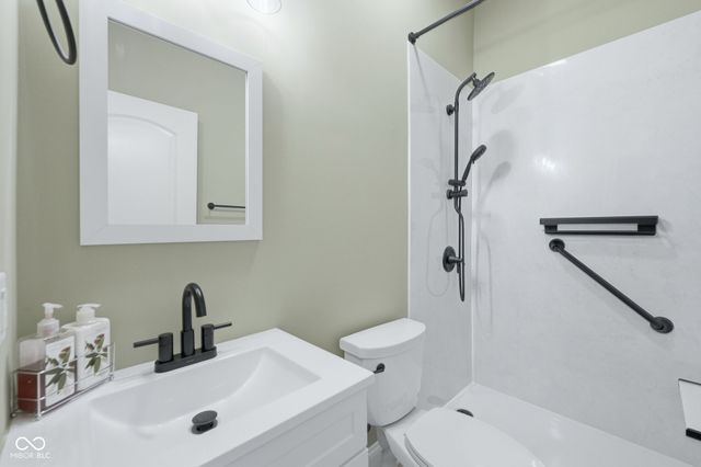 1646 E 600 N, Whiteland, IN 46184