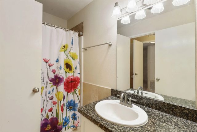 17127 W Bernardo Drive 105, San Diego, CA 92127